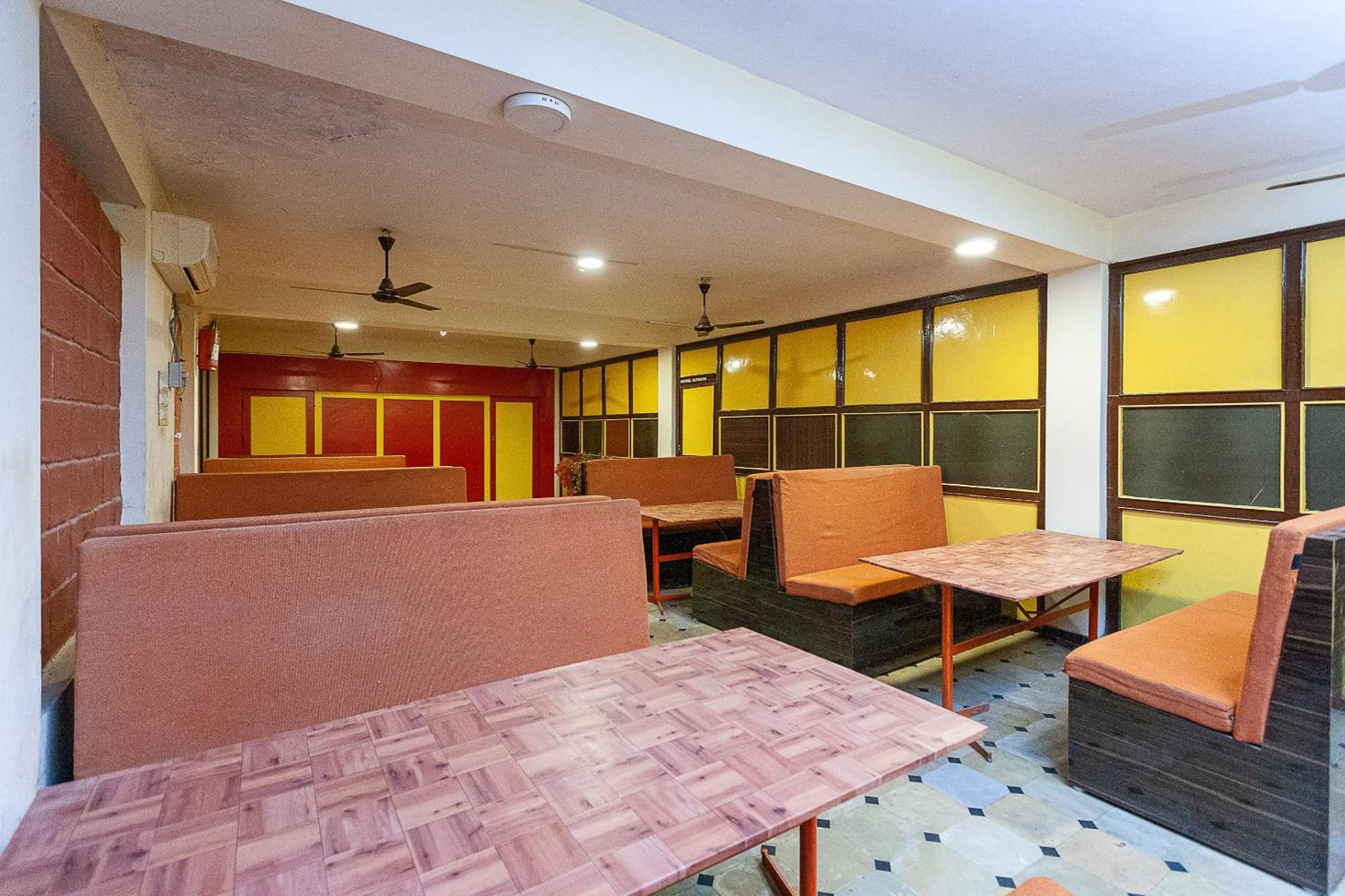 Collection O Ammayi Hotels & Resorts Tiruvannāmalai المظهر الخارجي الصورة