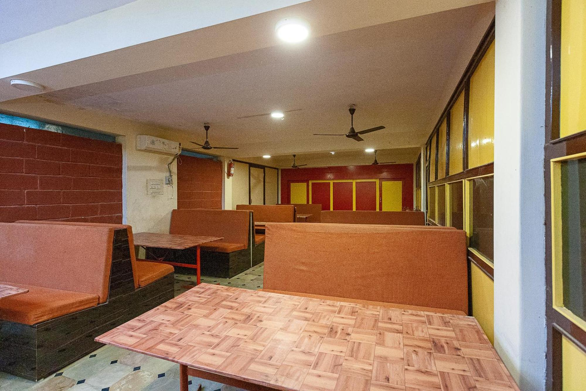 Collection O Ammayi Hotels & Resorts Tiruvannāmalai المظهر الخارجي الصورة