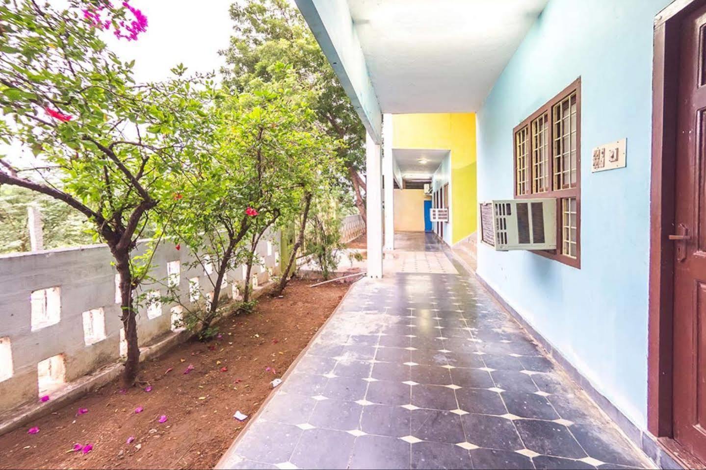 Collection O Ammayi Hotels & Resorts Tiruvannāmalai المظهر الخارجي الصورة