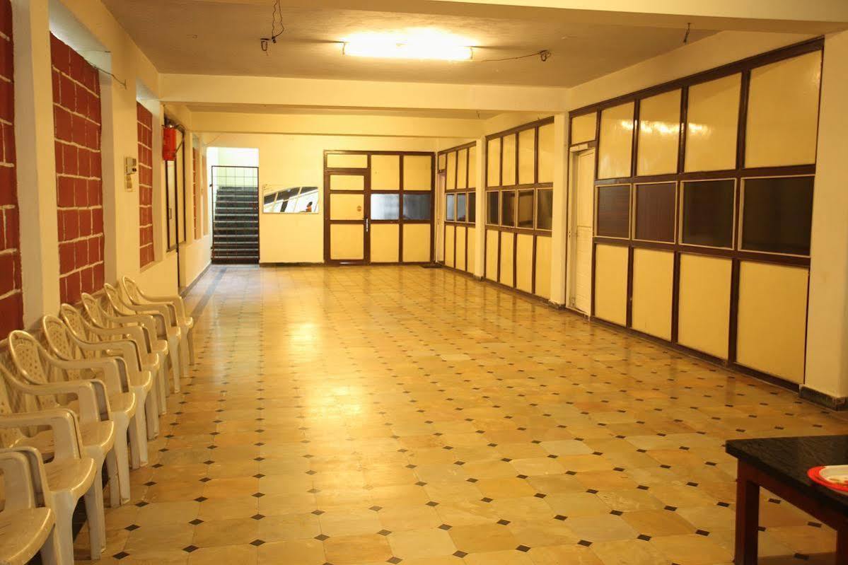 Collection O Ammayi Hotels & Resorts Tiruvannāmalai المظهر الخارجي الصورة